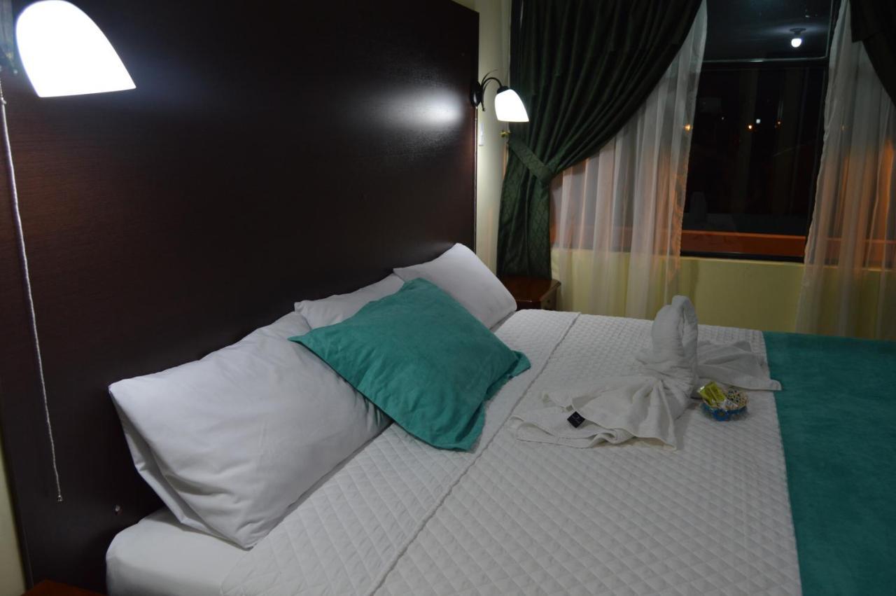Balcones Del Rio Hotel Латакунґа Екстер'єр фото